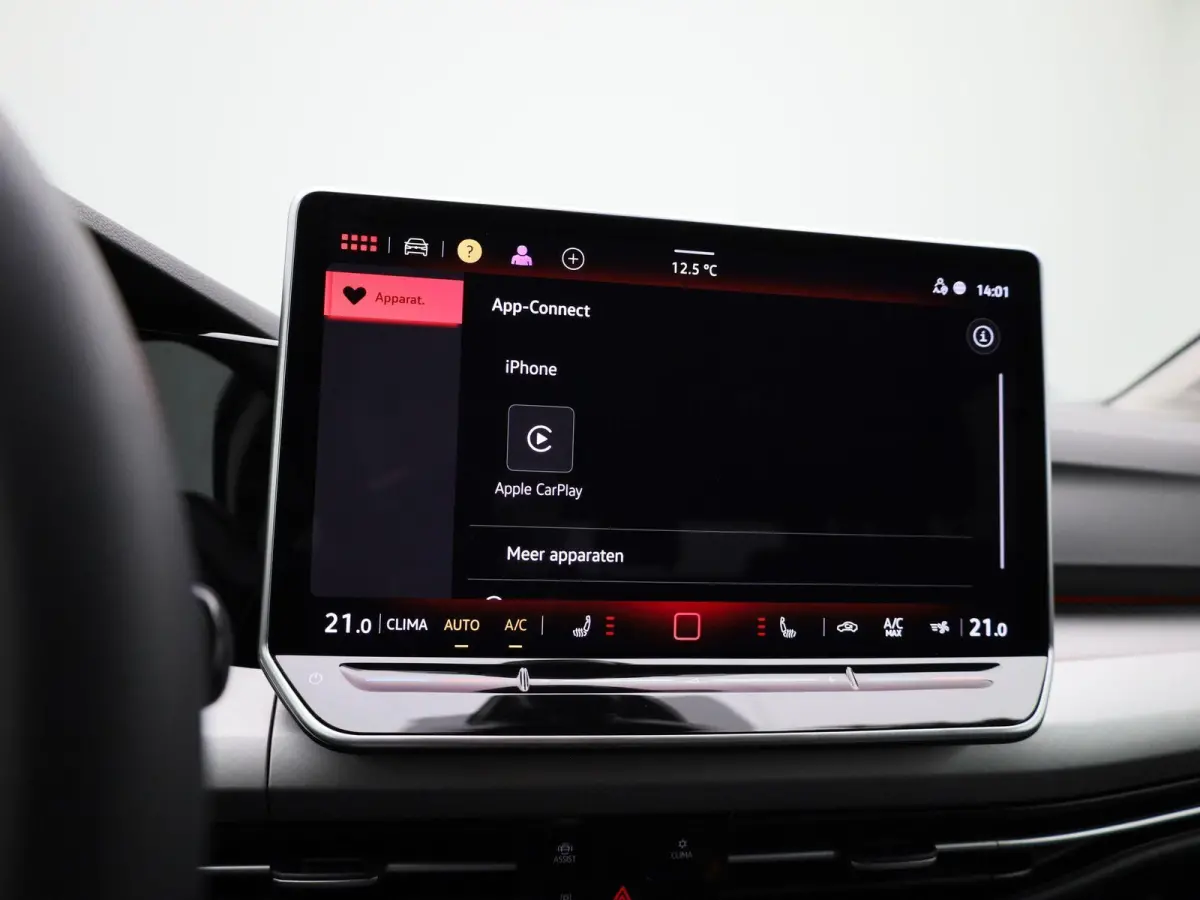 1.5 eTSI Life Edition | Automaat | Apple carplay | Adaptieve cruise control | Climate control | Parkeersensoren | Achteruitrij Camera | Elektrische achterklep |