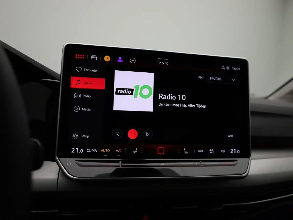 1.5 eTSI Life Edition | Automaat | Apple carplay | Adaptieve cruise control | Climate control | Parkeersensoren | Achteruitrij Camera | Elektrische achterklep |