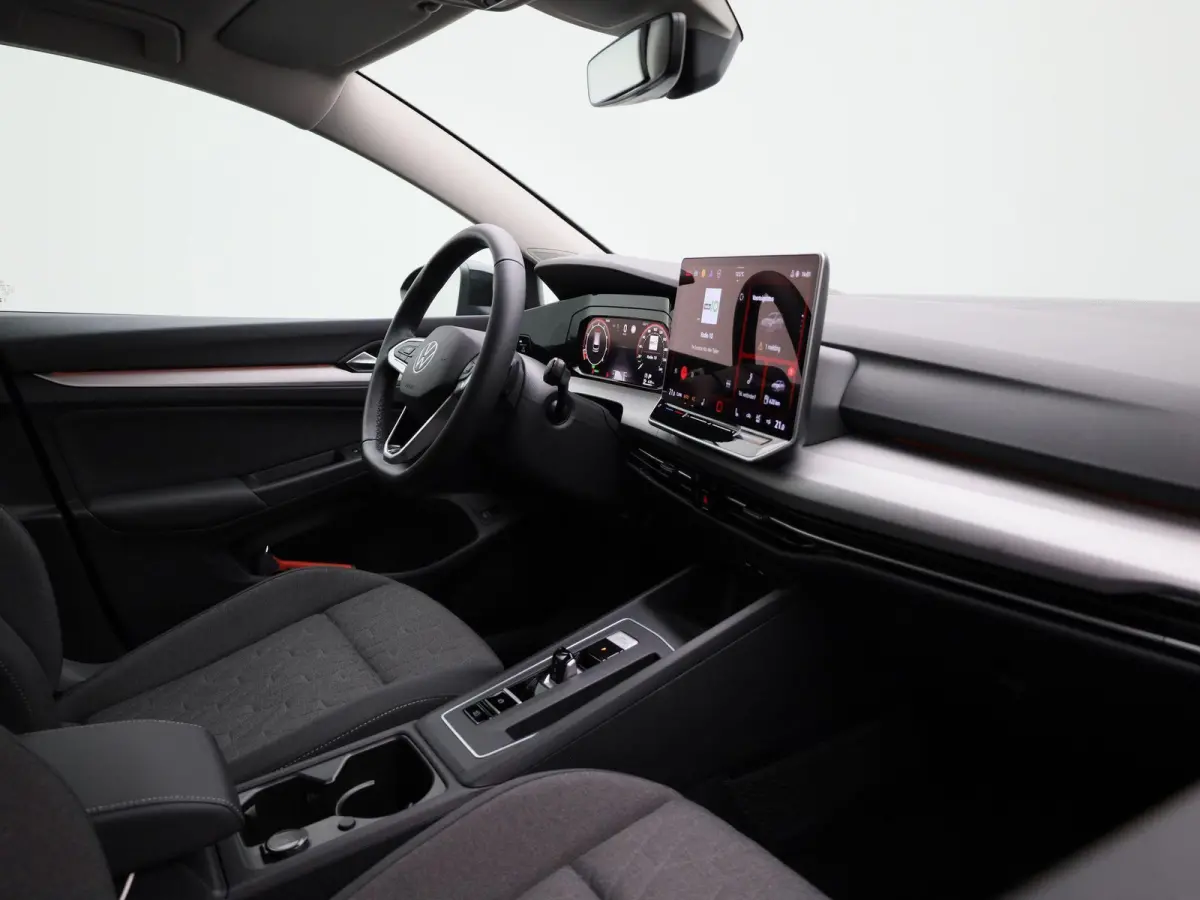 1.5 eTSI Life Edition | Automaat | Apple carplay | Adaptieve cruise control | Climate control | Parkeersensoren | Achteruitrij Camera | Elektrische achterklep |