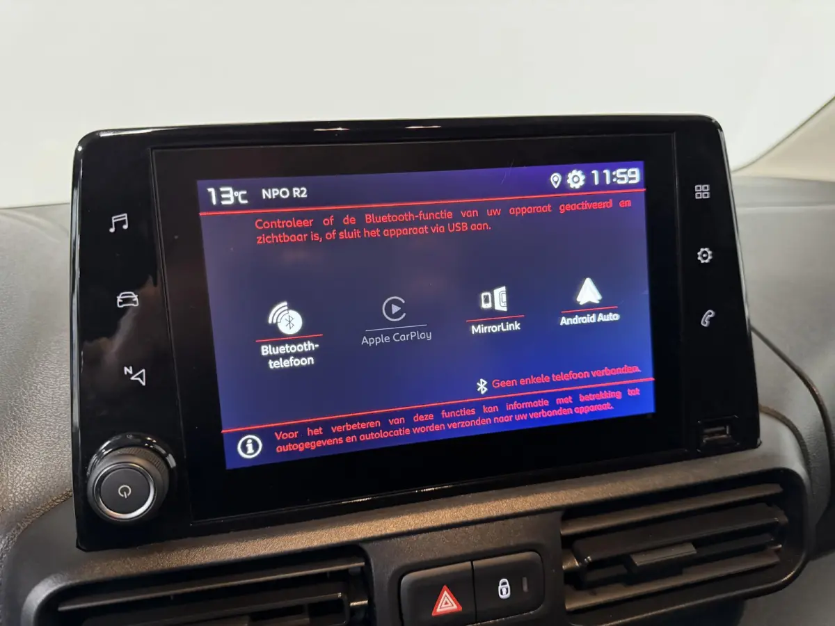 130PK Automaat L2 Navigatie Apple carplay/ Android Auto Cruise control Trekhaak parkeersensoren 3-Zits Euro6