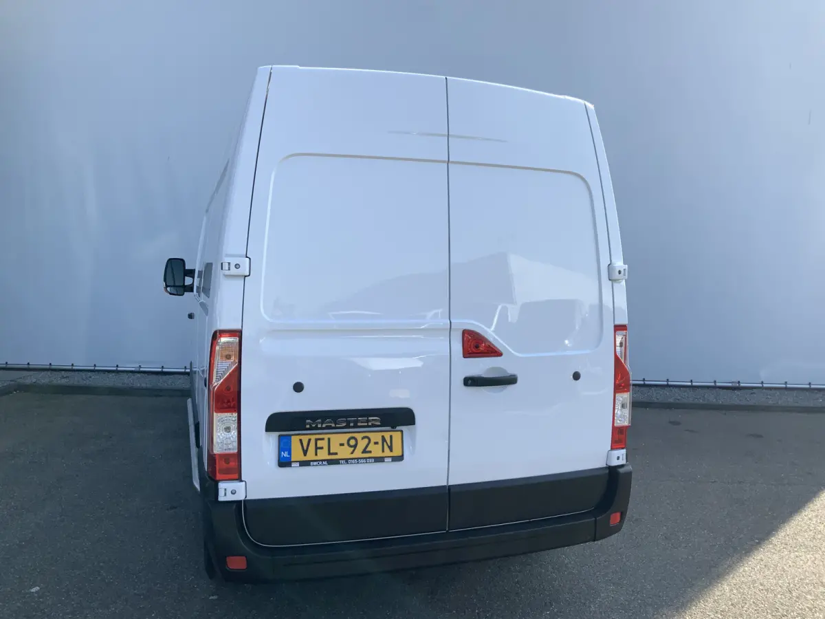 T35 2.3 dCi 135 L2H2 Airco Cruise Navi Side Bar Camera Euro 6