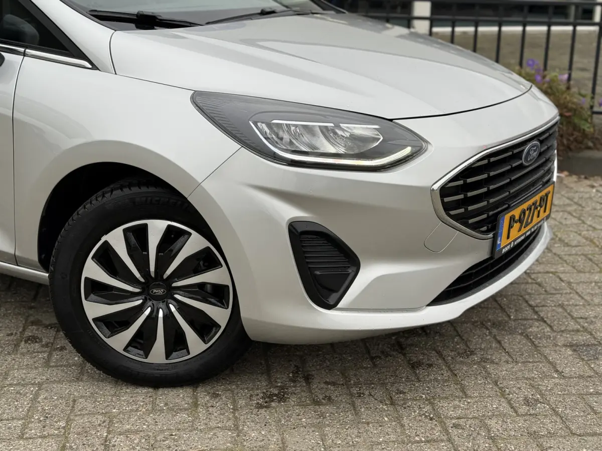 1.0 EcoBoost 100PK Titanium KEYLESS | LED | AIRCO | PDC | CRUISE