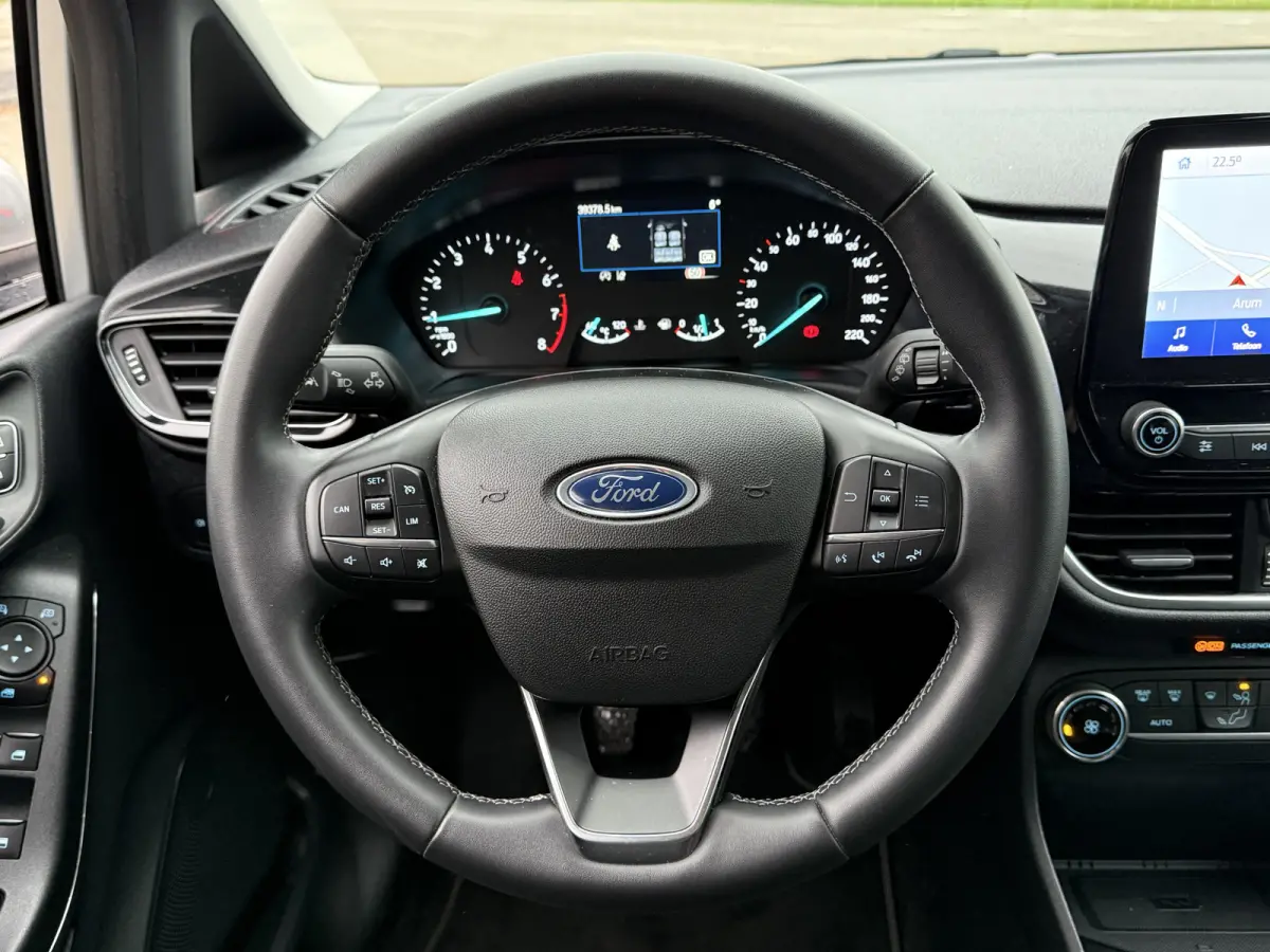 1.0 EcoBoost 100PK Titanium KEYLESS | LED | AIRCO | PDC | CRUISE