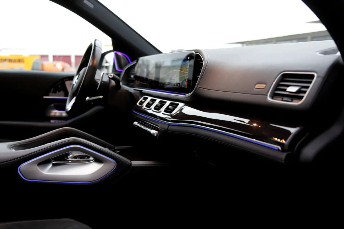 AMG 63 4MATIC+ TCT 9G*BTW*1ste Eig*Perfect MB Onderh.*Luchtvering ADS+/Sportuitlaat/Pano/Drivers Pack./EARS/DTR+Q/MBUX/3D Burmester/ACC/Elek. Trekhaak/Standkachel/HUD/Memorie/Multibeam LED/3