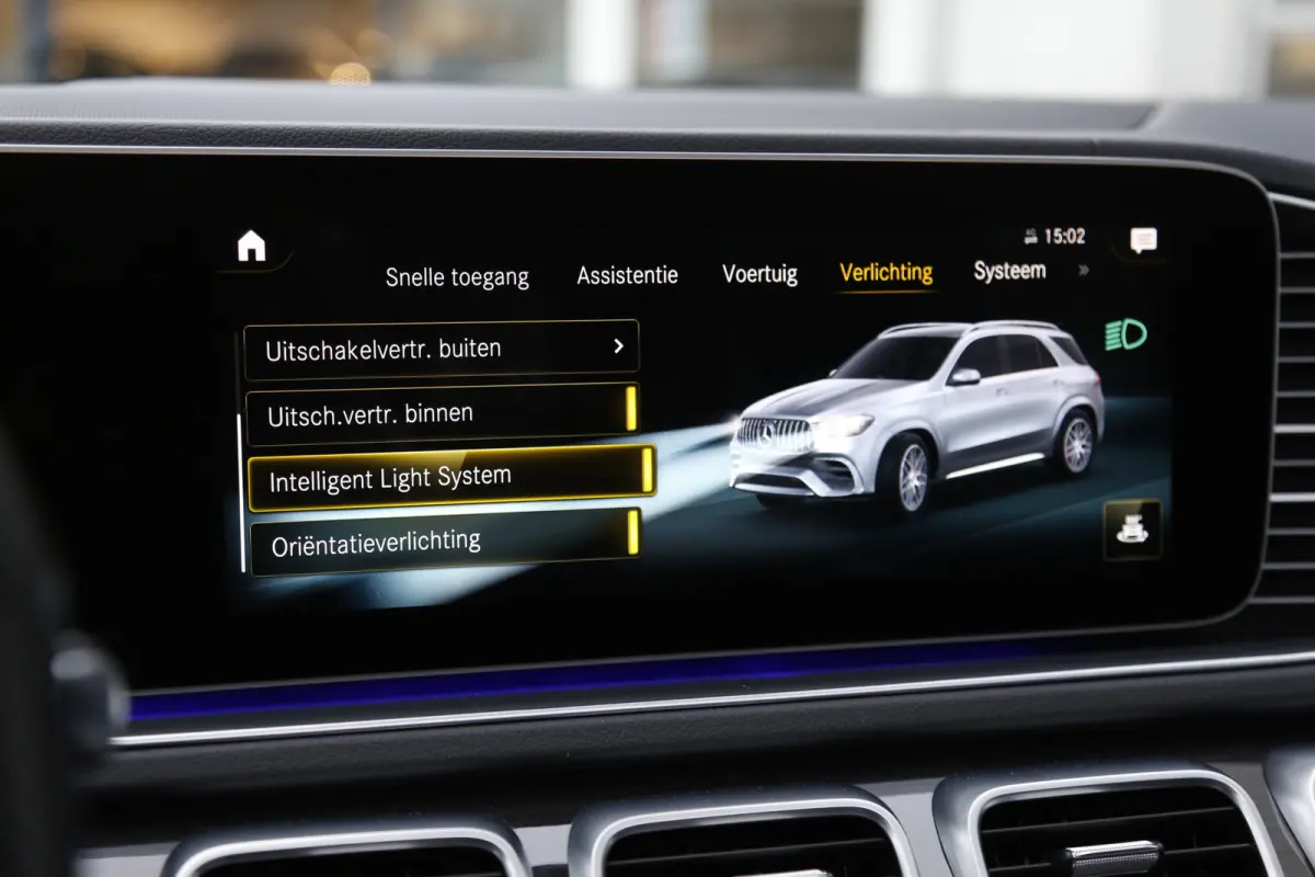 AMG 63 4MATIC+ TCT 9G*BTW*1ste Eig*Perfect MB Onderh.*Luchtvering ADS+/Sportuitlaat/Pano/Drivers Pack./EARS/DTR+Q/MBUX/3D Burmester/ACC/Elek. Trekhaak/Standkachel/HUD/Memorie/Multibeam LED/3