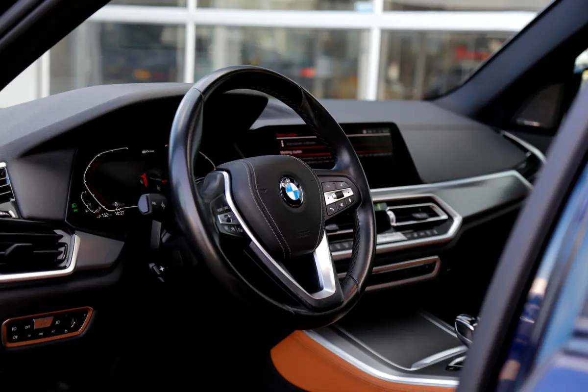xDrive45e High Executive Plug in hybride*Perfect BMW Onderh.*1ste Eig.*BTW*Luchtvering/Panodak/ACC/Individual interieur/H&K/HUD/Sfeer/Memorie/Dodehoek/Stoelkoeling/Stoelverw./LED/Apple Carpl