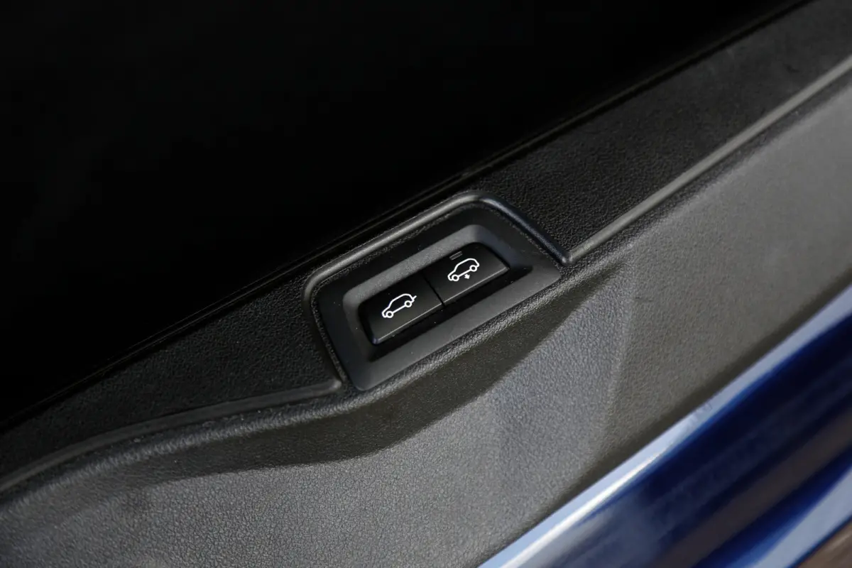 xDrive45e High Executive Plug in hybride*Perfect BMW Onderh.*1ste Eig.*BTW*Luchtvering/Panodak/ACC/Individual interieur/H&K/HUD/Sfeer/Memorie/Dodehoek/Stoelkoeling/Stoelverw./LED/Apple Carpl