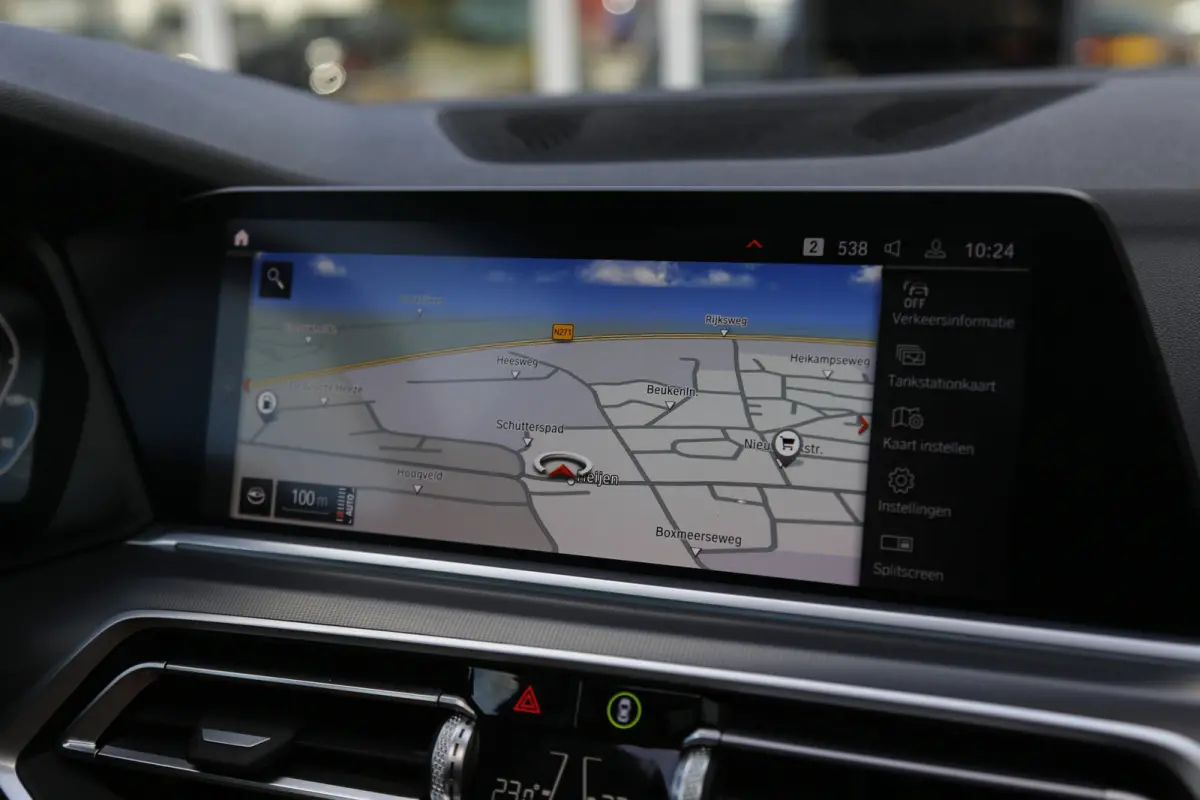 xDrive45e High Executive Plug in hybride*Perfect BMW Onderh.*1ste Eig.*BTW*Luchtvering/Panodak/ACC/Individual interieur/H&K/HUD/Sfeer/Memorie/Dodehoek/Stoelkoeling/Stoelverw./LED/Apple Carpl