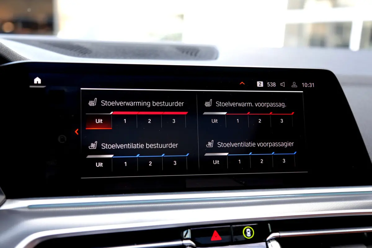 xDrive45e High Executive Plug in hybride*Perfect BMW Onderh.*1ste Eig.*BTW*Luchtvering/Panodak/ACC/Individual interieur/H&K/HUD/Sfeer/Memorie/Dodehoek/Stoelkoeling/Stoelverw./LED/Apple Carpl