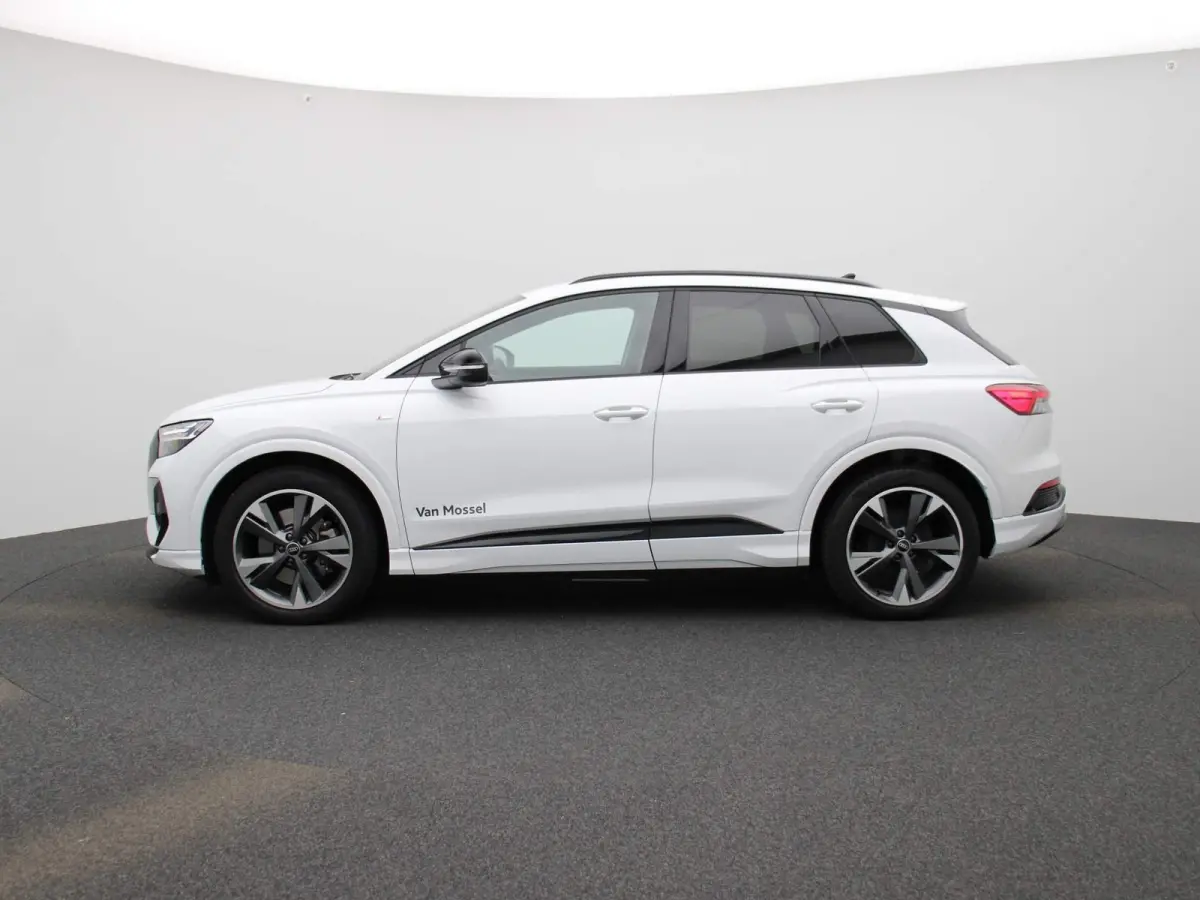 50 quattro S edition 77 kWh 299 PK | Navigatie Pro | Sonos Premium | Dynamiekpakket plus | Comfortpakket plus | Comfortsleutel | Veiligheidspakket plus | Achteruitrijcamera | Optiekpakket zw