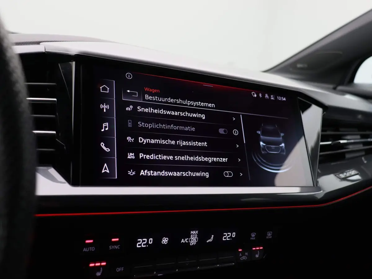 50 quattro S edition 77 kWh 299 PK | Navigatie Pro | Sonos Premium | Dynamiekpakket plus | Comfortpakket plus | Comfortsleutel | Veiligheidspakket plus | Achteruitrijcamera | Optiekpakket zw