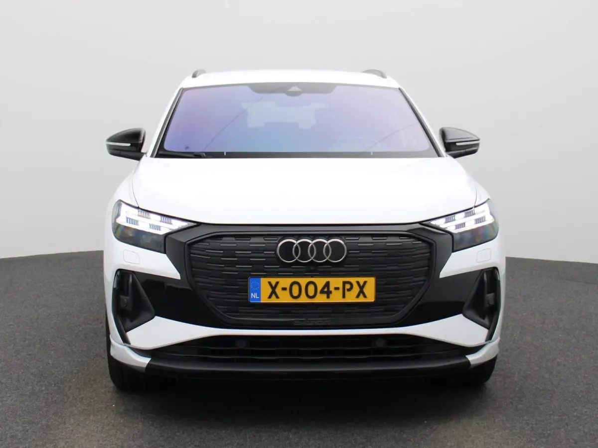 50 quattro S edition 77 kWh 299 PK | Navigatie Pro | Sonos Premium | Dynamiekpakket plus | Comfortpakket plus | Comfortsleutel | Veiligheidspakket plus | Achteruitrijcamera | Optiekpakket zw