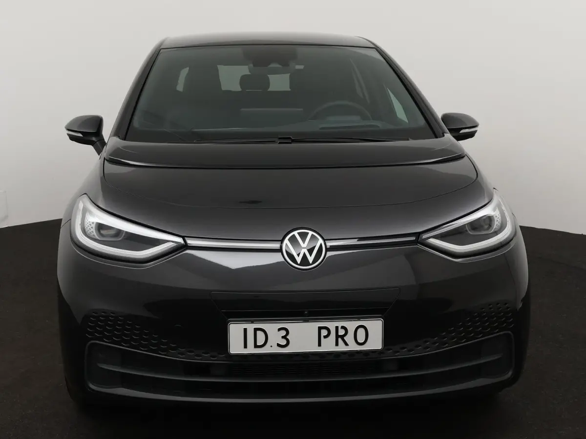 Pro Edition Advantage 204 PK DSG Assistance pakket plus | Comfort pakket plus | Design pakket plus | Infotainment package Plus | Sport pakket | Style interieur pakket (in zwart) | Warmtepomp