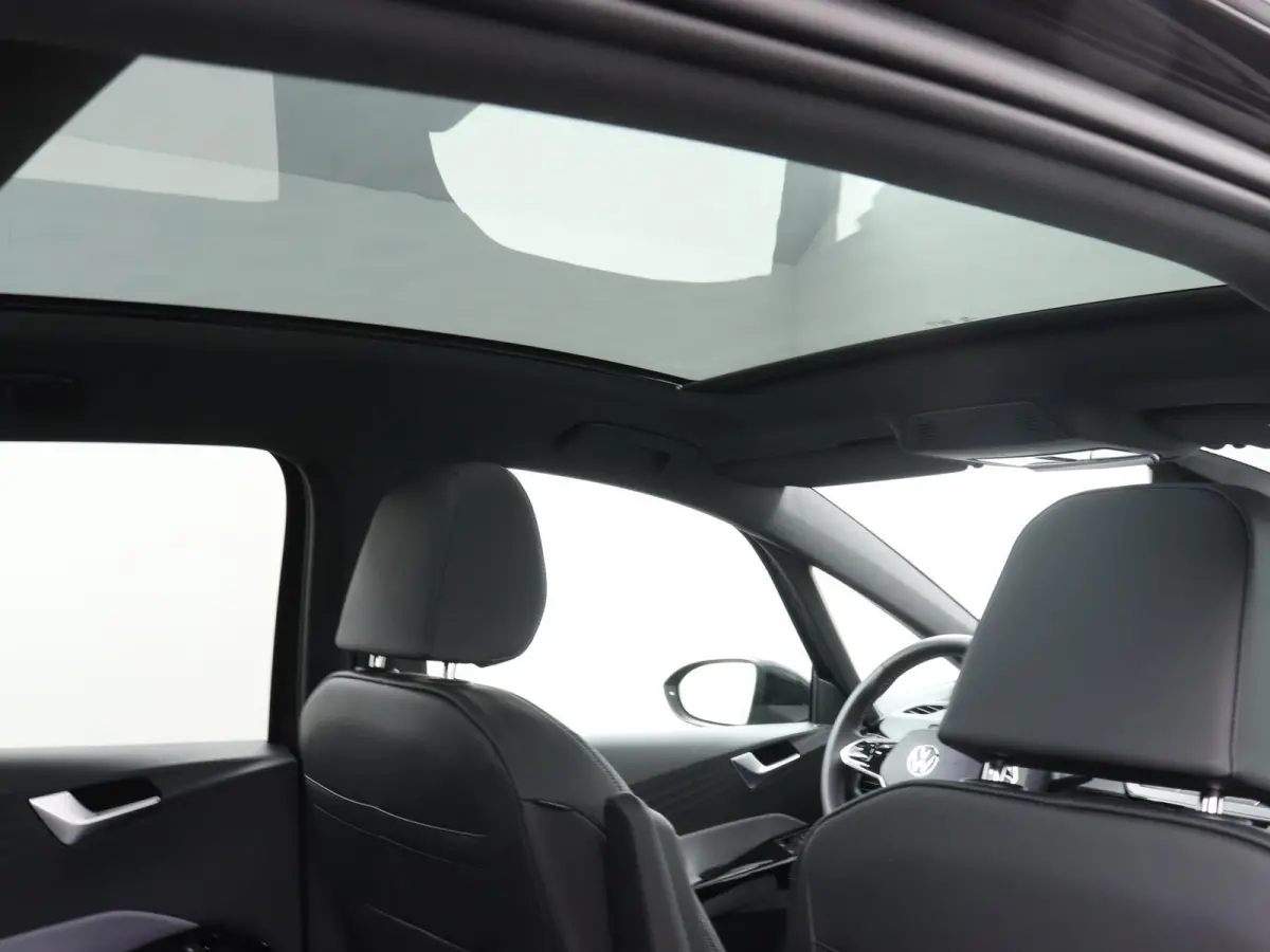 Pro Edition Advantage 204 PK DSG Assistance pakket plus | Comfort pakket plus | Design pakket plus | Infotainment package Plus | Sport pakket | Style interieur pakket (in zwart) | Warmtepomp