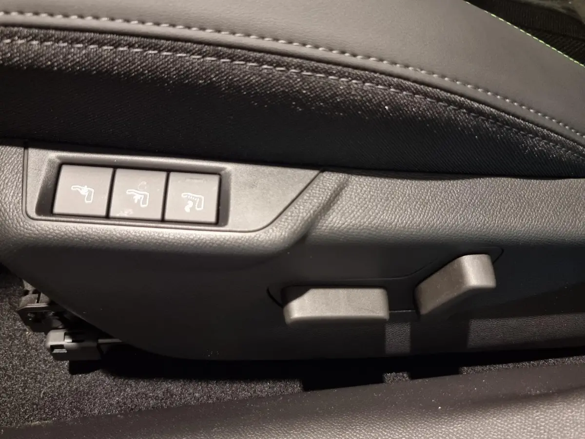 EV GT Pack 50 kWh | Apple carplay | Pano.dak | Stoelverwarming | Navigatie | LED-verlichting | 1e Eigenaar | Dealeronderhouden |