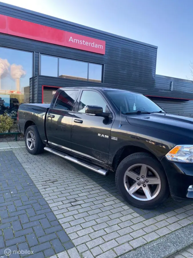 1500 4X4 5.7 V8 4x4 Quad Cab 6'4