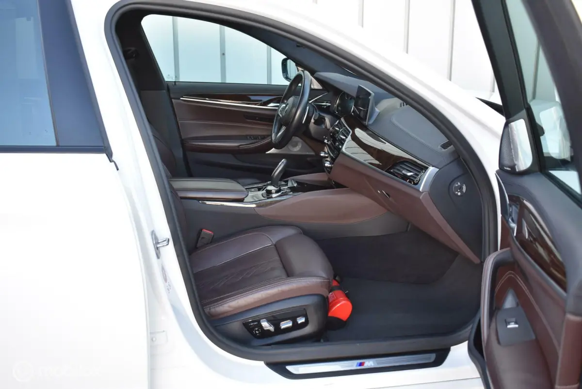 530i High Executive