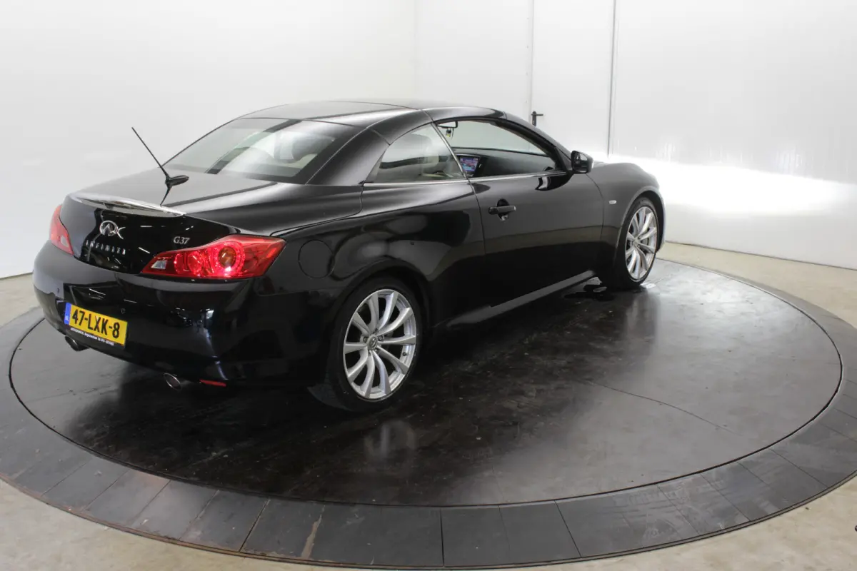 G37 GT Premium Bose Camera  NL Auto