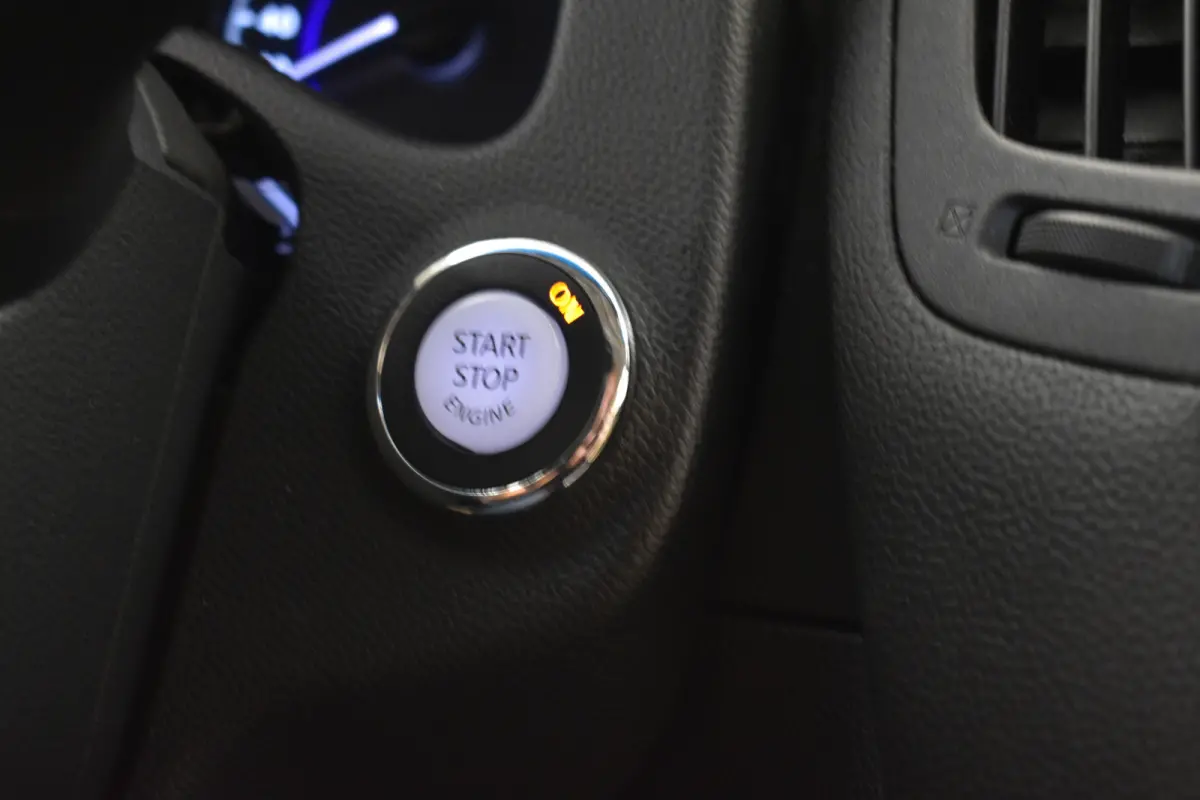 G37 GT Premium Bose Camera  NL Auto