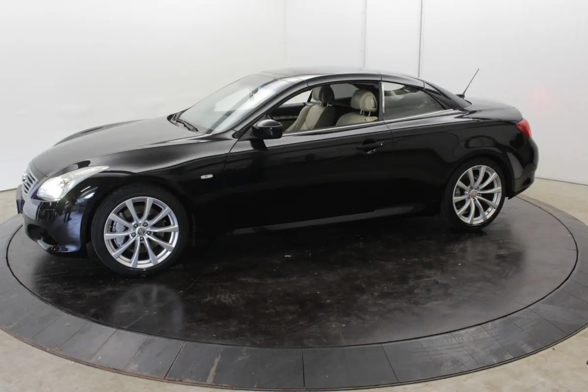 G37 GT Premium Bose Camera  NL Auto