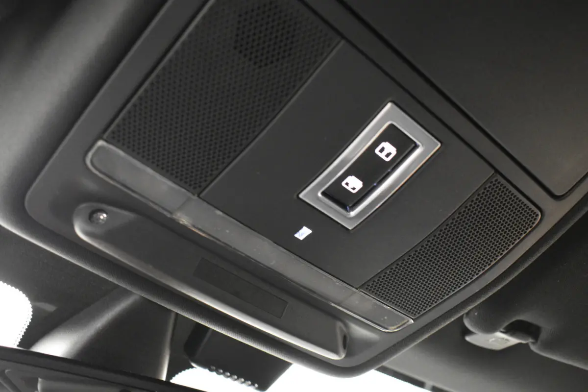 2.0 Si 4WD Black Pack Pano Camera Volleder