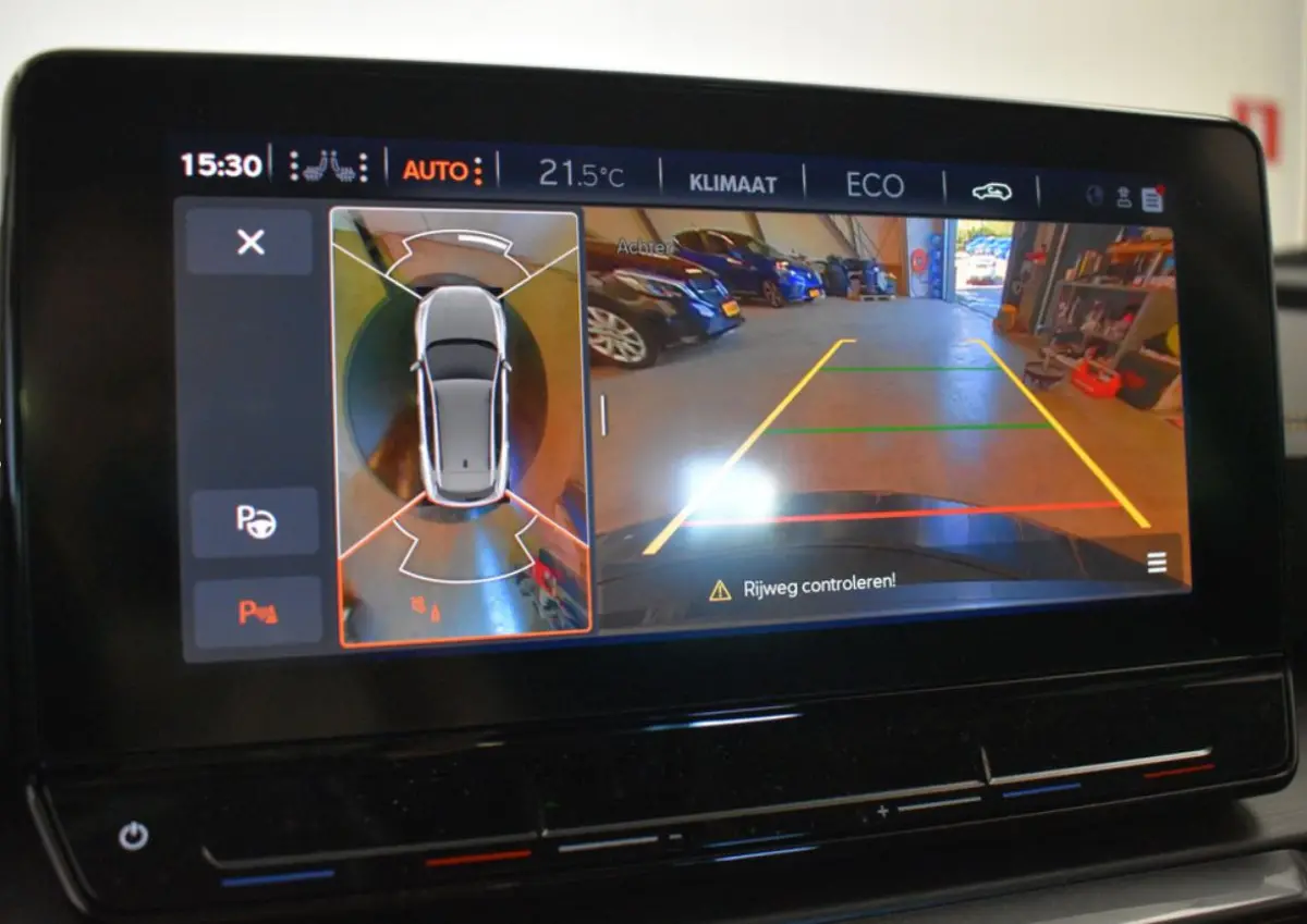 1.4 e-Hybrid Perform EL Trekhaak 360ºCamera Virtual 19" Keyless