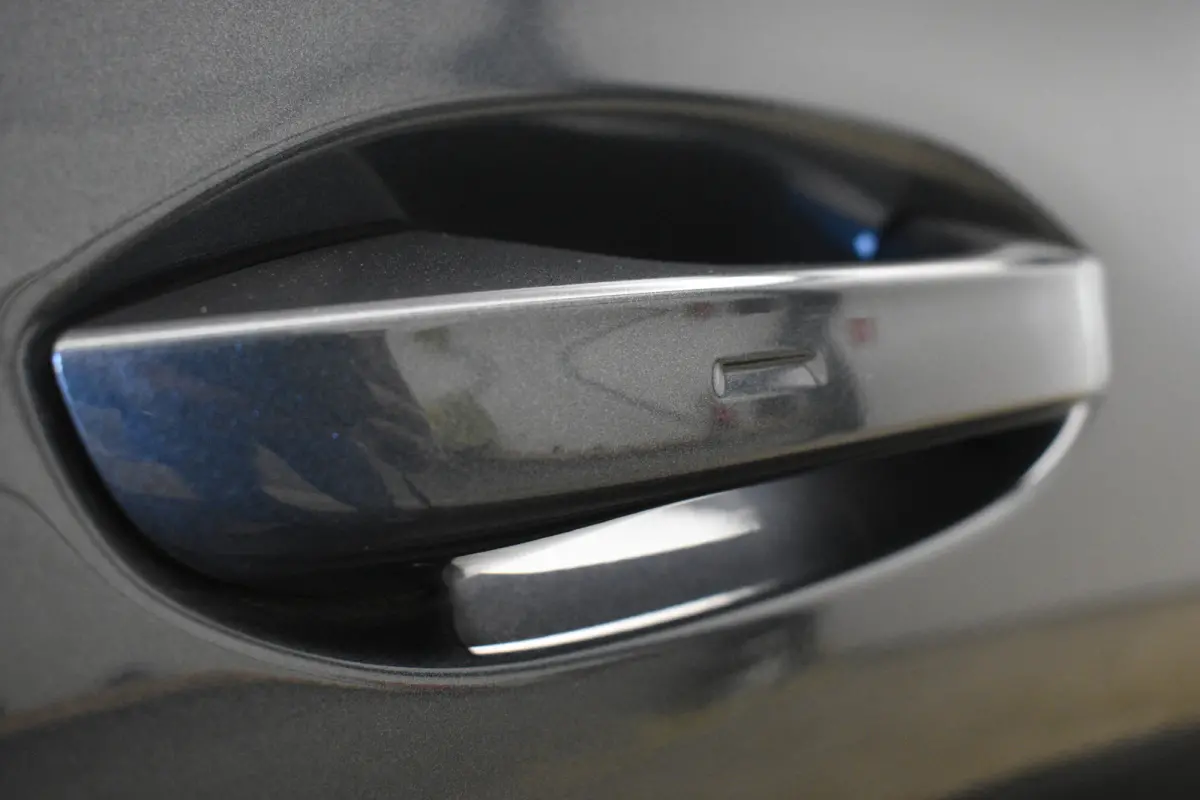 1.4 e-Hybrid Perform EL Trekhaak 360ºCamera Virtual 19" Keyless