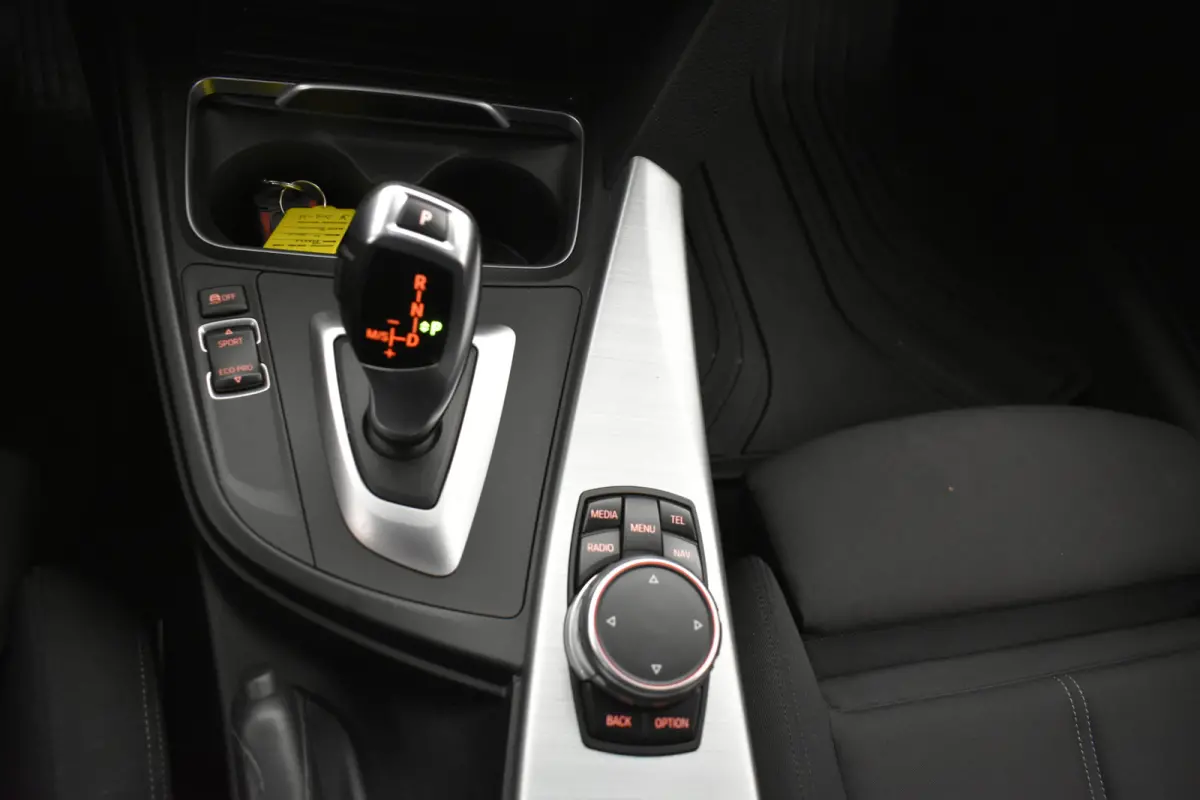 420d 181PK M-Sport Executive Groot Navi