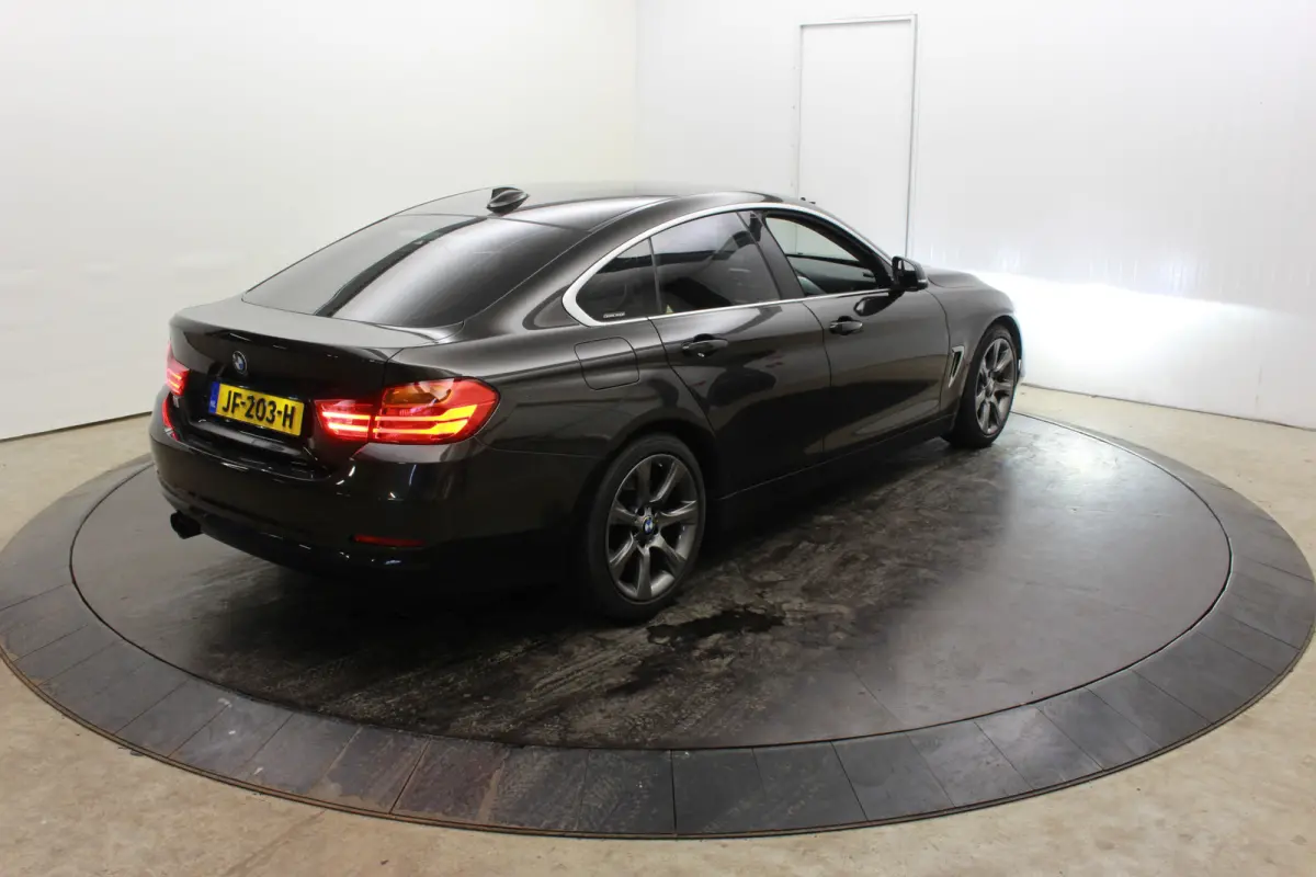 420d 181PK M-Sport Executive Groot Navi