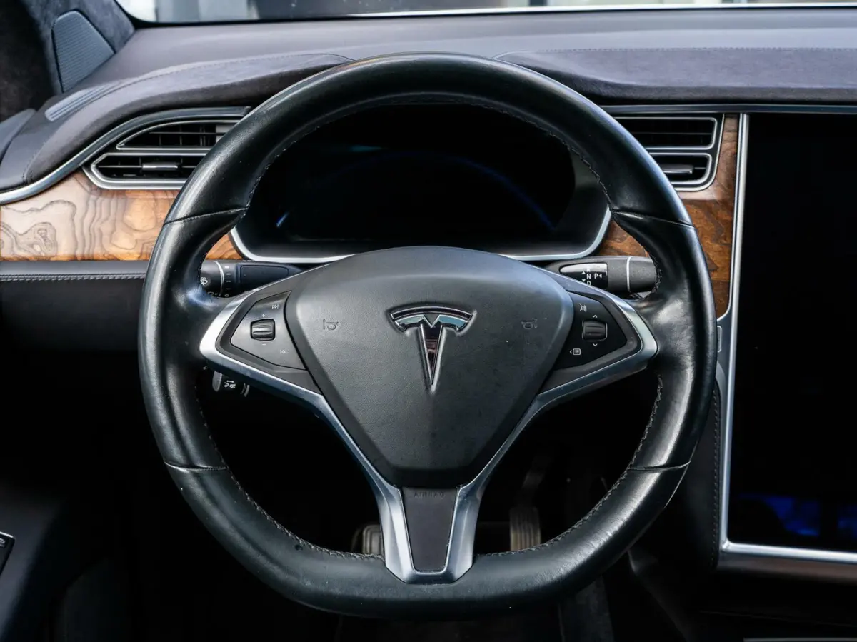 100D|AUTOPILOT|PANO|22''|360°|LEDER|KEYLESS