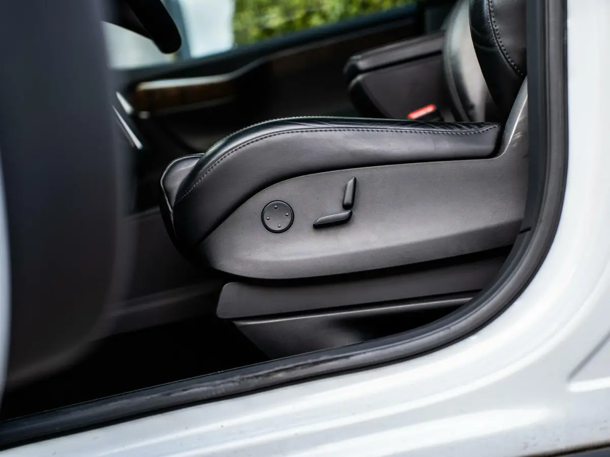 100D|AUTOPILOT|PANO|22''|360°|LEDER|KEYLESS