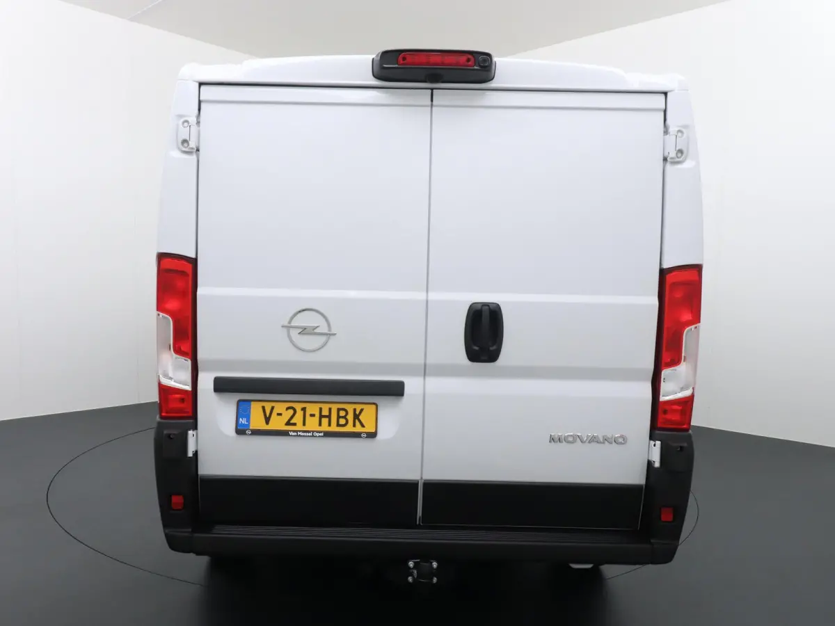2.2D 120 S&S L2H1 3.0t Opel Movano 2.2D 120 S&S L2H2 3.0t | Parkeer sensoren | Trekhaak |  Parkeer camera
