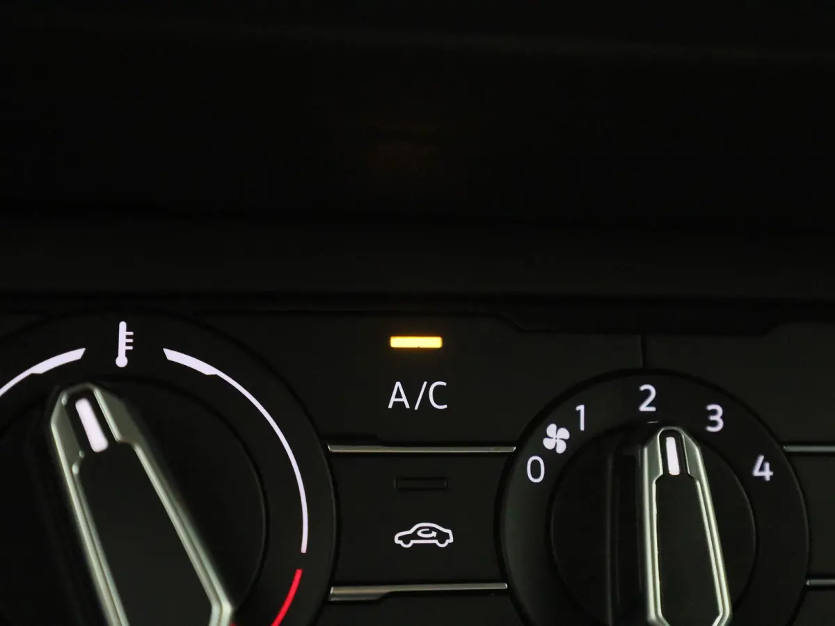 1.0 TSI Life Edition 95 PK | Automaat | Airco | Adaptieve Cruise Control | Lane Assist | Apple Carplay | Parkeersensoren achter | Achteruitrijcamera |
