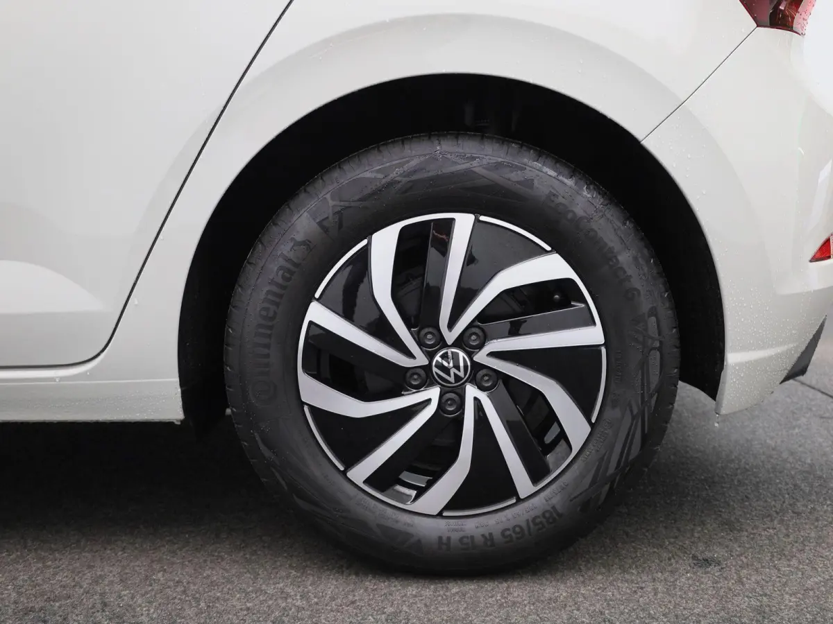 1.0 TSI Life Edition 95 PK | Automaat | Airco | Adaptieve Cruise Control | Lane Assist | Apple Carplay | Parkeersensoren achter | Achteruitrijcamera |
