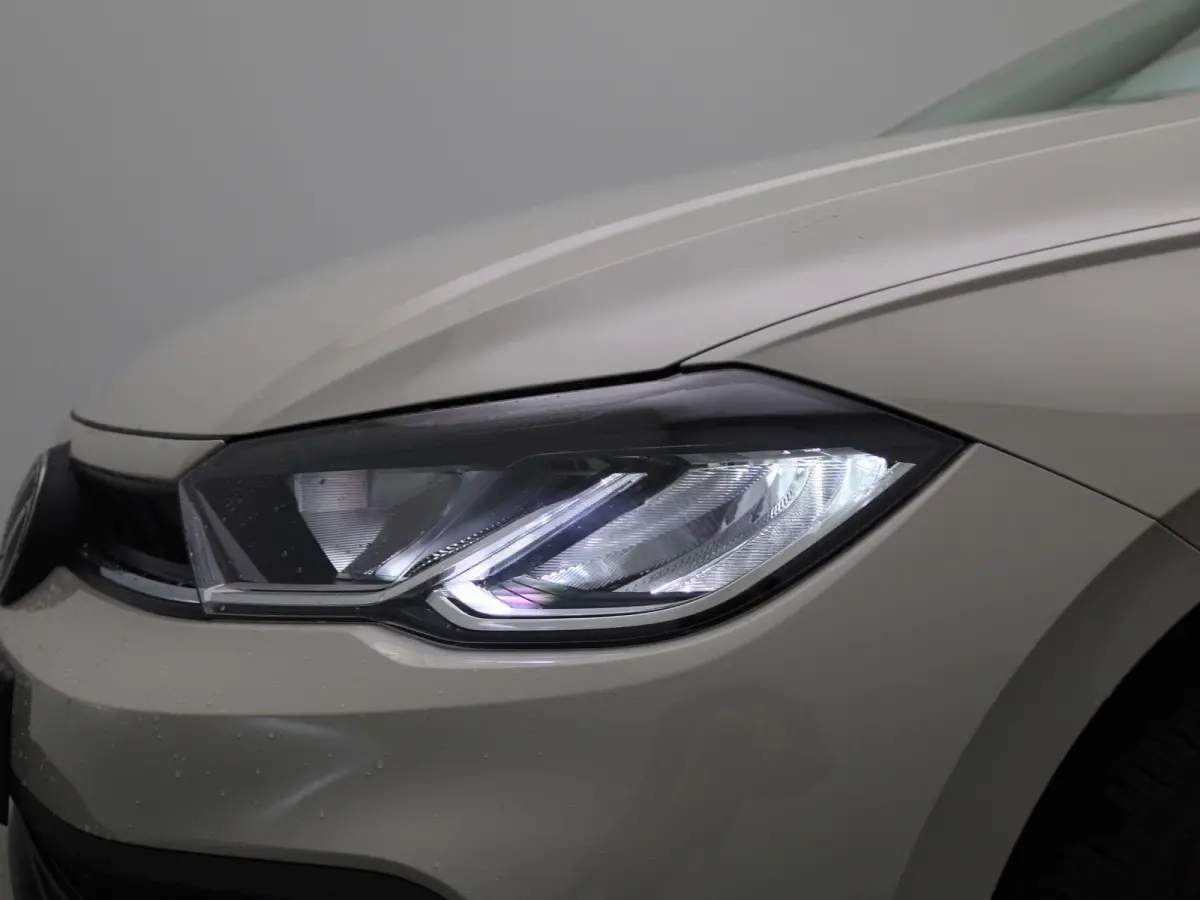 1.0 TSI Life Edition 95 PK | Automaat | Airco | Adaptieve Cruise Control | Lane Assist | Apple Carplay | Parkeersensoren achter | Achteruitrijcamera |