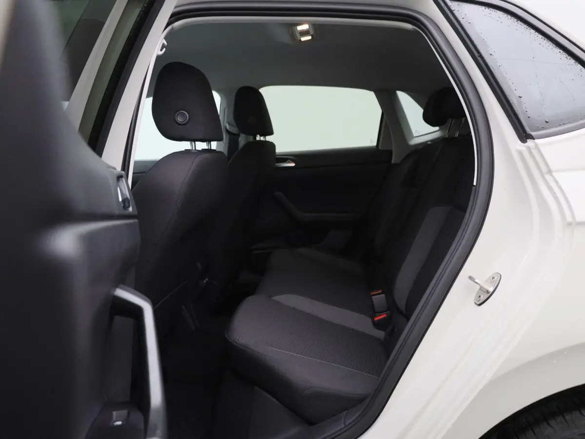 1.0 TSI Life Edition 95 PK | Automaat | Airco | Adaptieve Cruise Control | Lane Assist | Apple Carplay | Parkeersensoren achter | Achteruitrijcamera |