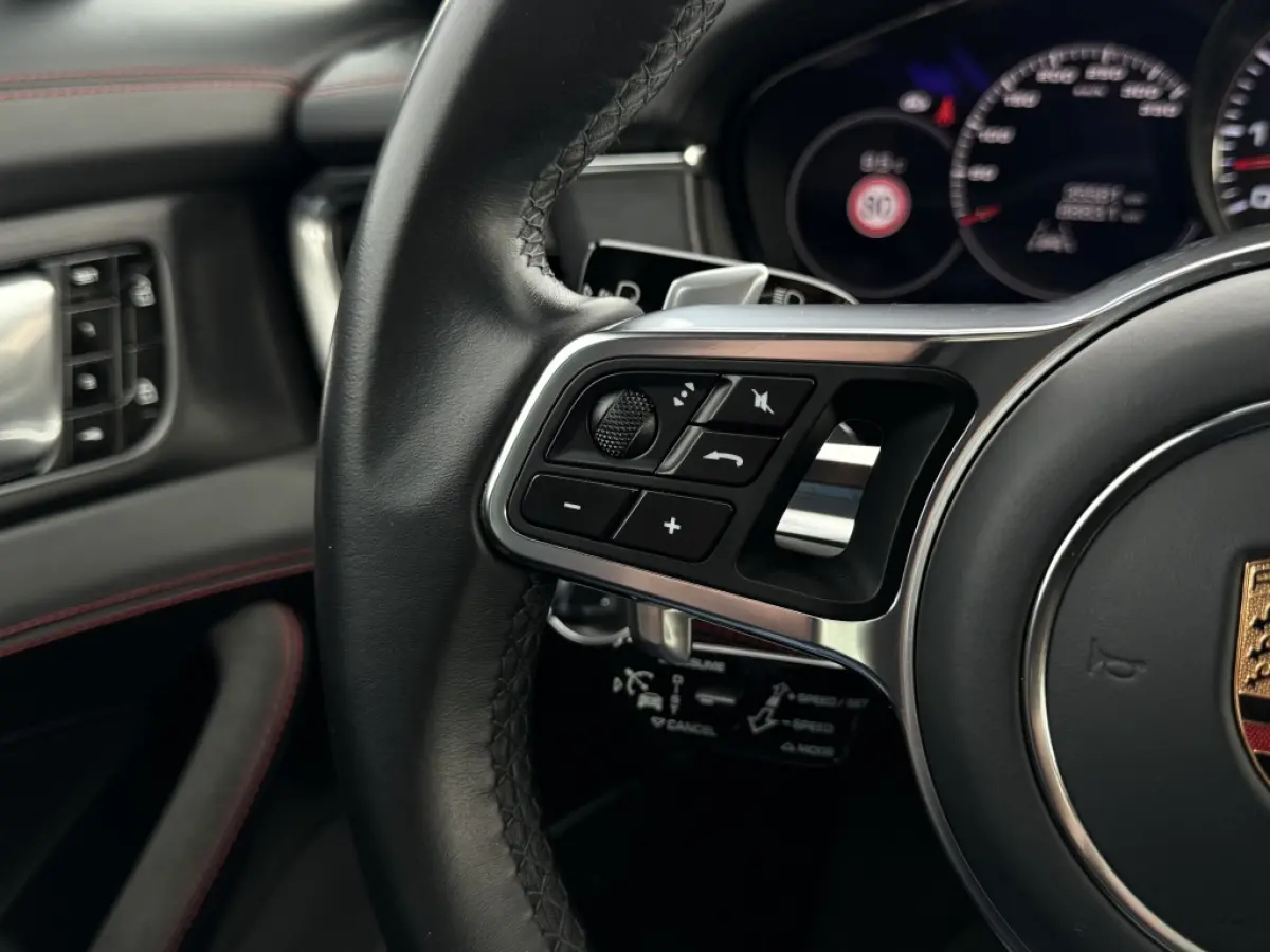 4.0 GTS Pano Sport-chrono BOSE