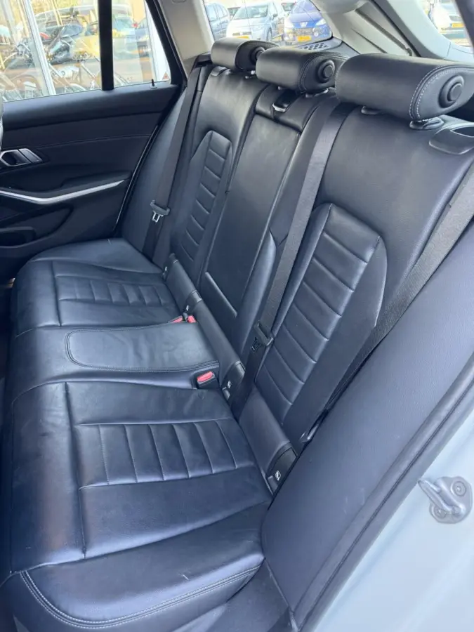 330e High Executive, M-Pakket,Leder,Sportstoelen,Gr.Navi,Led,