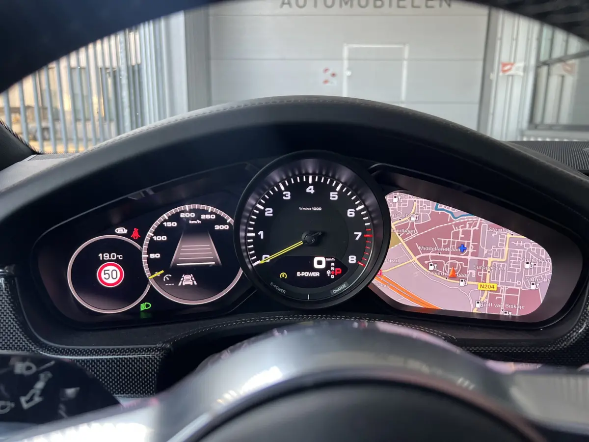 2.9 4 E-Hybrid 467 PK | NP € 172.000 | VOL!