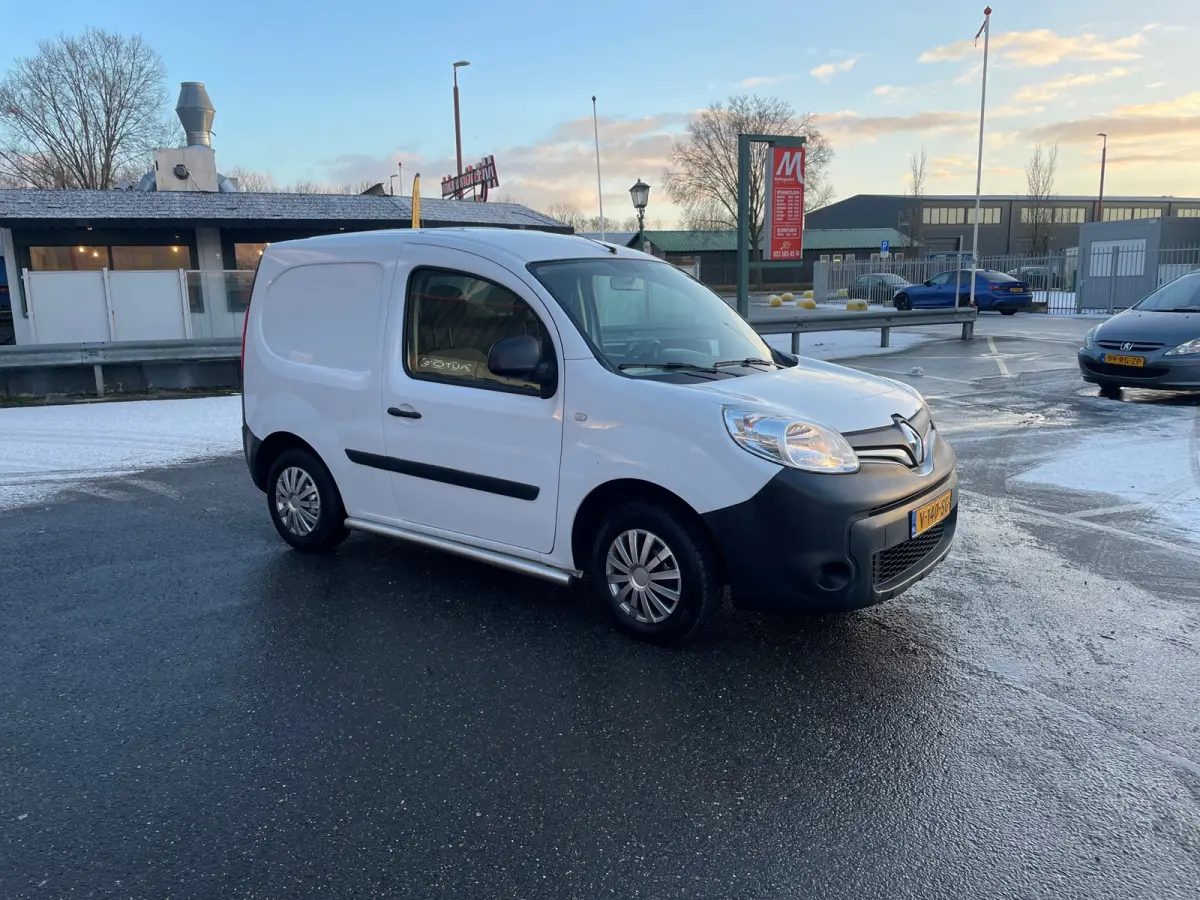 1.5 dCi 75 Energy Comfort Compact NAVI / PDC / ELEC RAMEN /