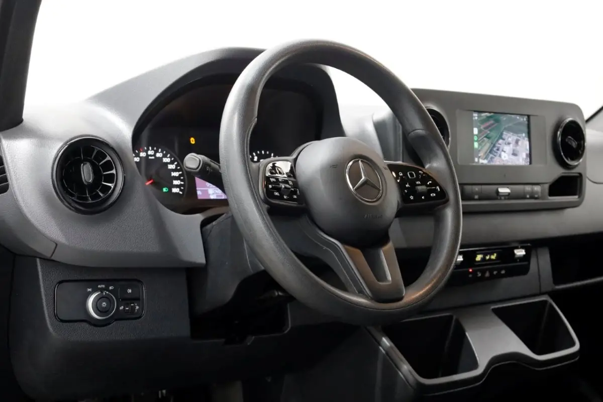 215 CDI 150pk L2H2 9G Automaat Airco/CarPlay 12-2022