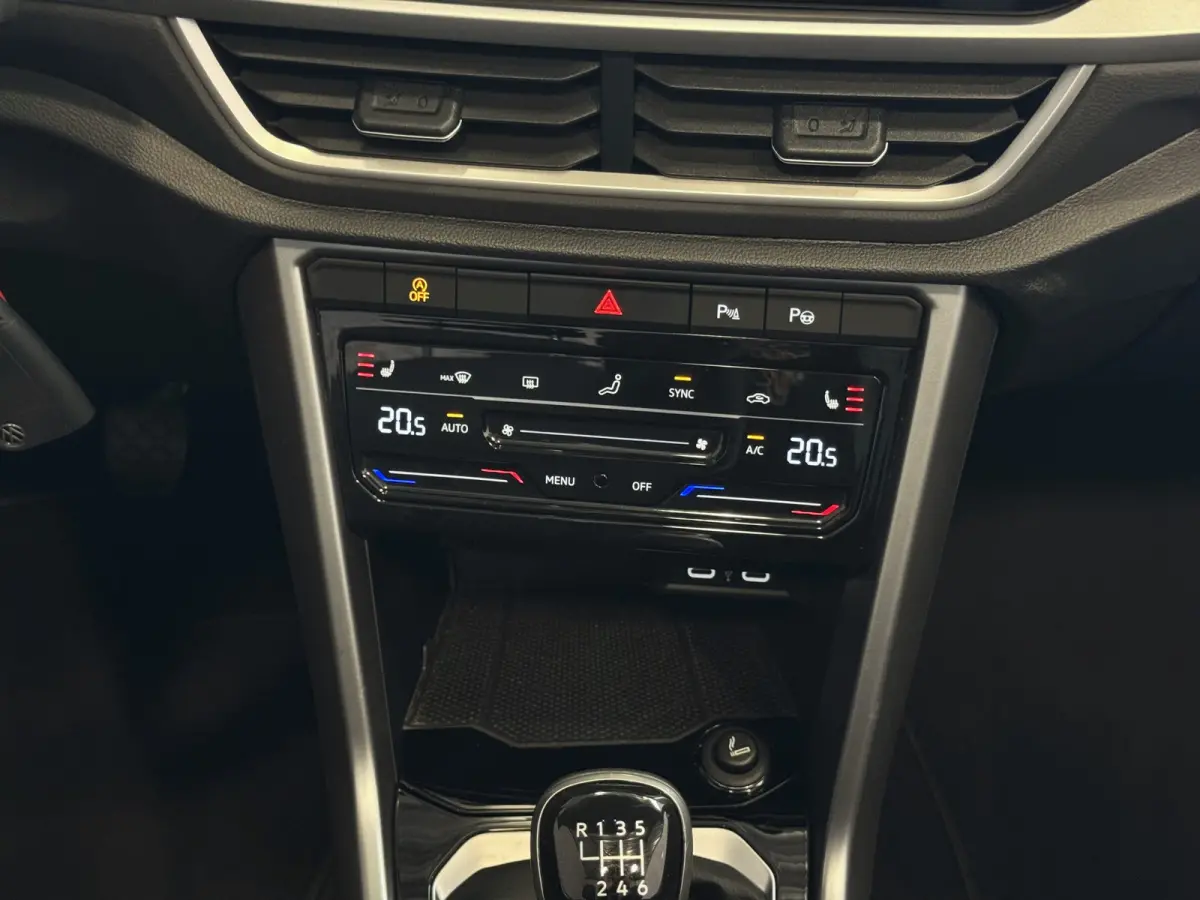 TSI VIR.COCKPIT CARPLAY NAVI IQ.LED STOEL/STUUR.VERW DAB ADAP.CRUISE ✅Top Auto's Wijchen. 30 Jaar Specialist in Volkswagen  : Alle Type's : R-Line Edition / Style / First Edition / Highlin