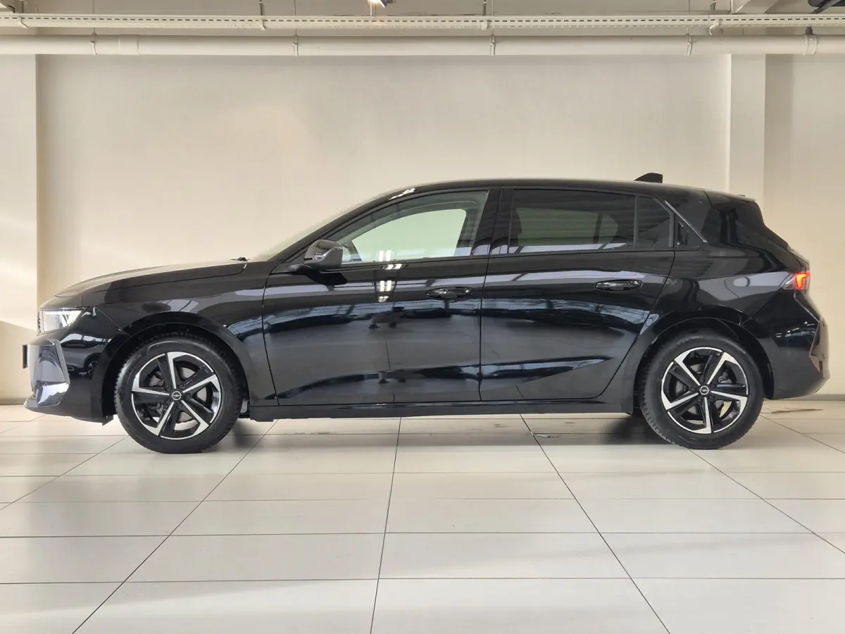 1.2 Turbo Edition | Apple CarPlay / Android Auto | Stoel- en stuurverwarming | AGR Comfortstoel | Parkeersensoren voor en achter |