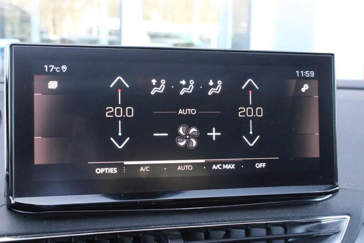 1.2 130PK AUTOMAAT GT PACK BUSINESS | PANORAMISCH SCHUIF/KANTEL DAK | AFNEEMBARE TREKHAAK | ALCANTARA BEKLEDING | FULL LED KOPLAMPEN | FOCAL AUDIO SYSTEM | 19" LICHTMETALEN VELGEN | CLIMATE 