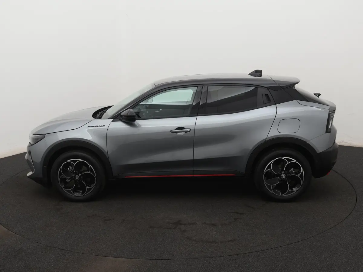 Elettrica Speciale 54 kWh | Navigatie | Parkeersensoren | Camera | Stoelverwarming | Warmtepomp | LMV 18"|