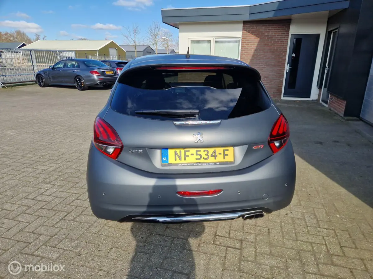 1.6 e-THP GTi