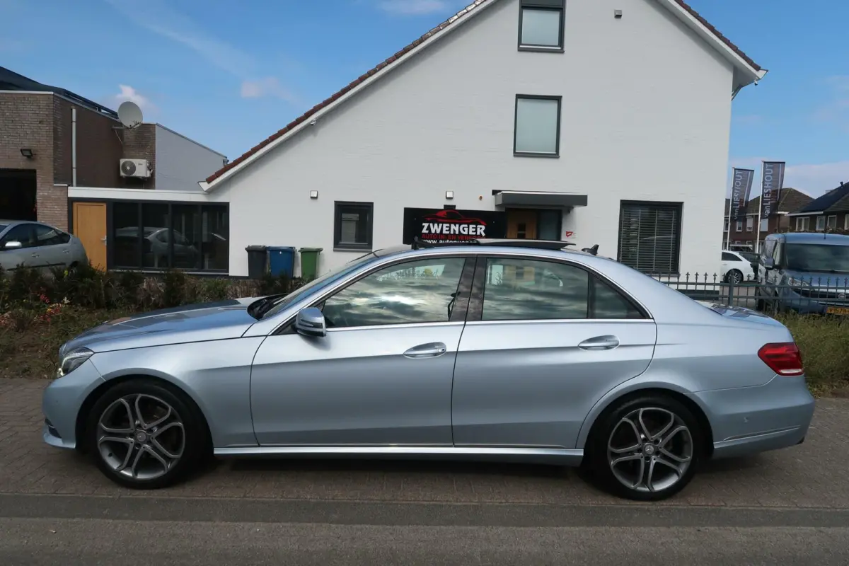 200 Aut FACELIFT|PANORAMADAK|TREKHAAK|SPORT PAKKET|LED|NAVIGATIE|ORIGINEEL NEDERLANDS