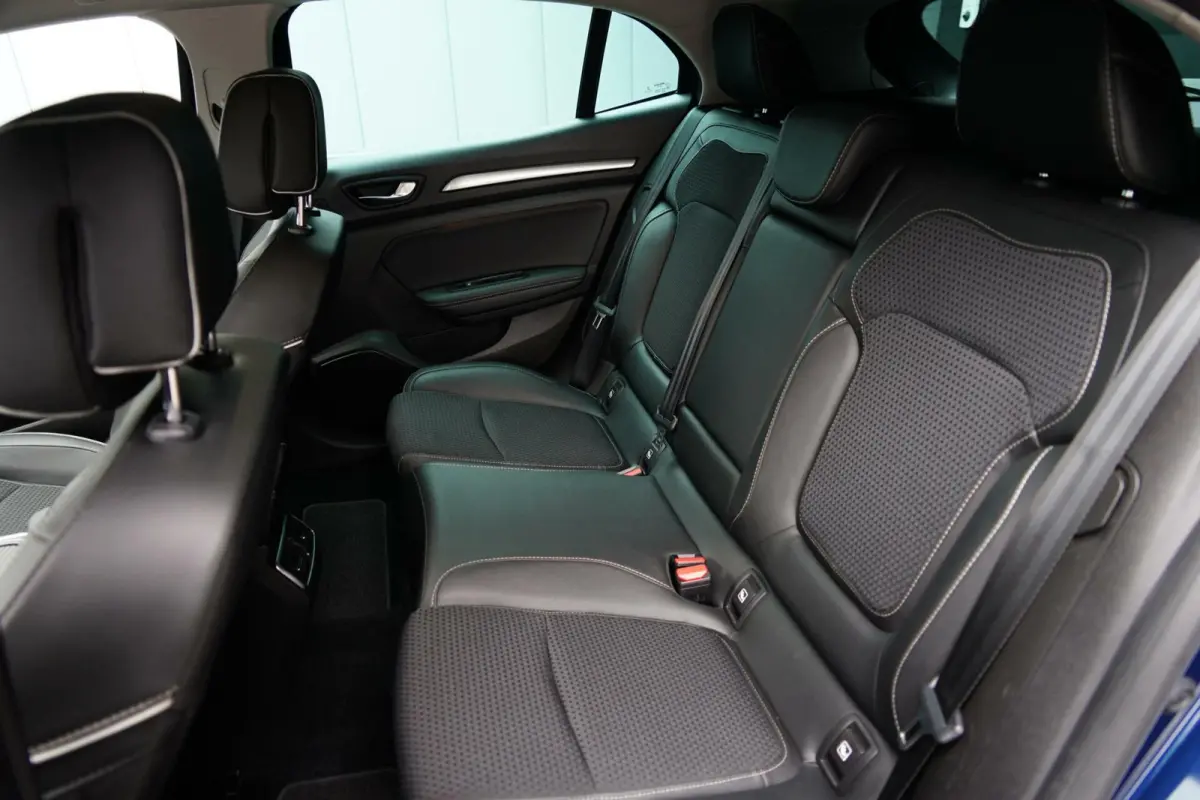 1.3 TCe Bose, R-Link, CarPlay, dodehoek, cam.