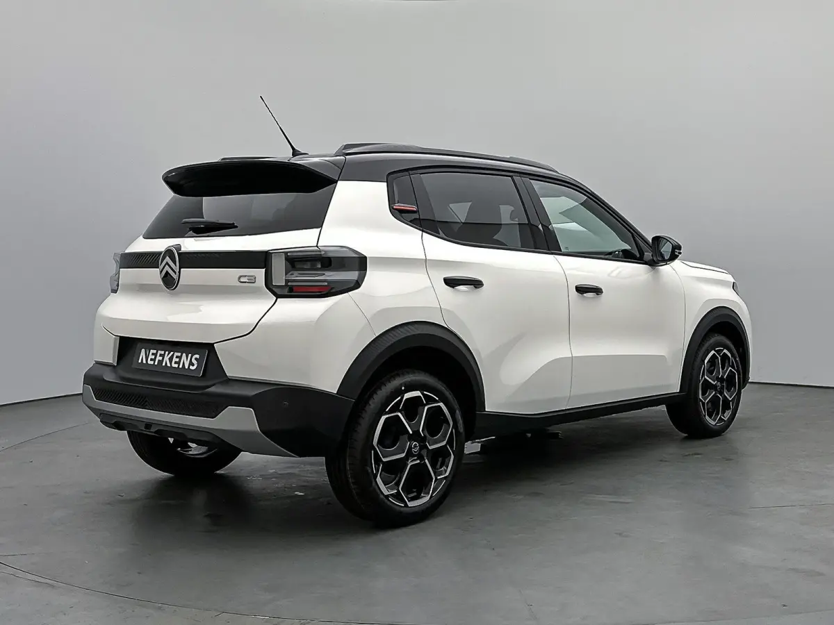 1.2 Turbo 100pk Plus Uit voorraad leverbaar!| Navigatie | Achteruitrijcamera | Cruise control | Apple Carplay/Android Auto | DAB+ radio | 17" lichtmetalen velgen |