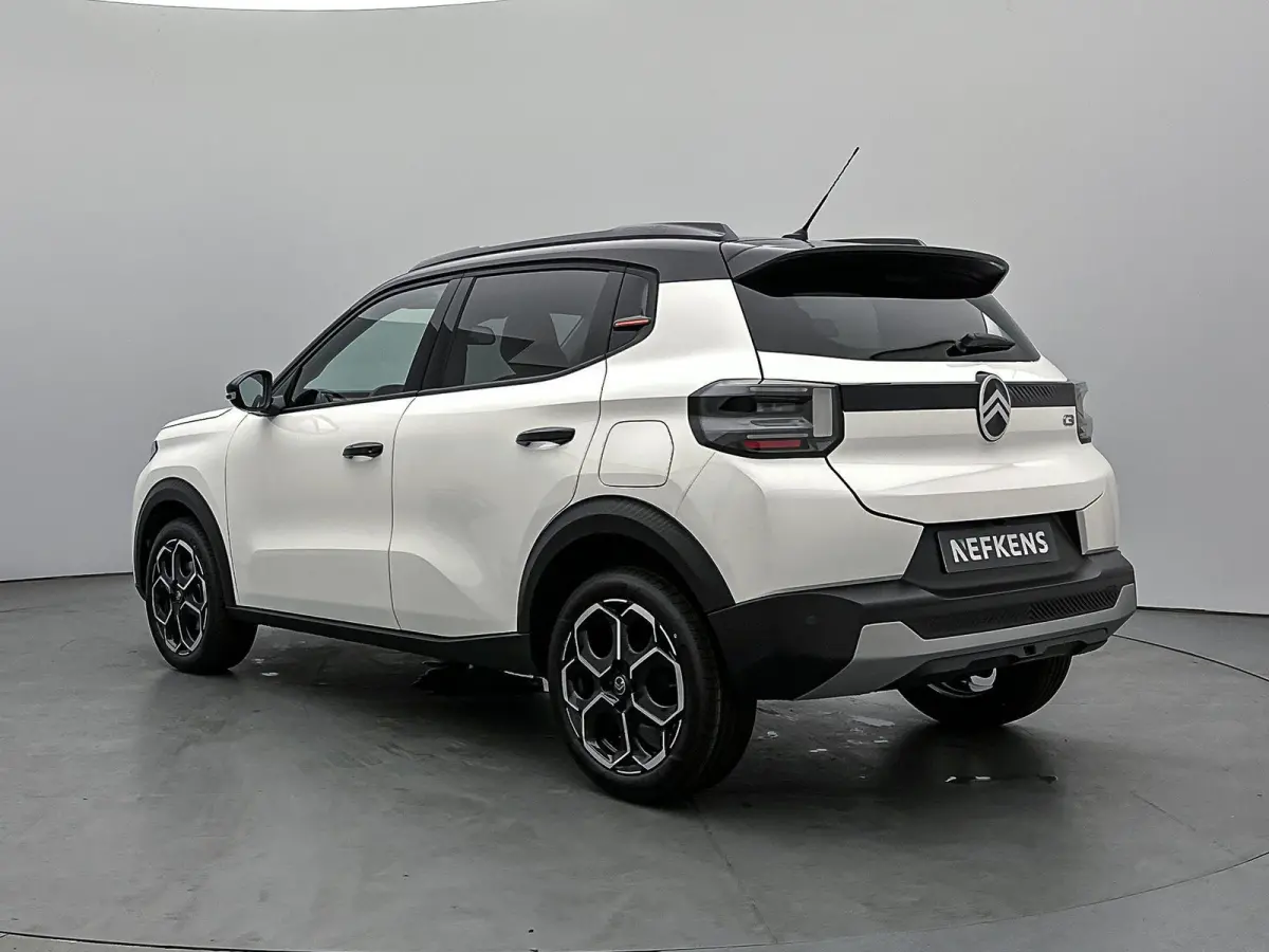 1.2 Turbo 100pk Plus Uit voorraad leverbaar!| Navigatie | Achteruitrijcamera | Cruise control | Apple Carplay/Android Auto | DAB+ radio | 17" lichtmetalen velgen |